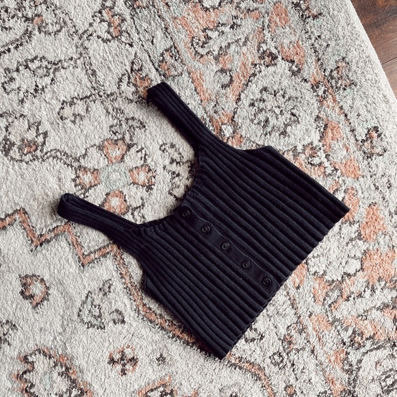Urban Outfitters Tops - Urban outfitters ribbed knit crop top